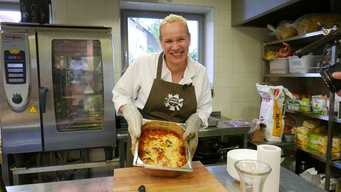 Polona Klančnik je na treh LUŠTnih delavnicah dokazala, da je kuhanje pravi "špas". | Foto: Tina Boh