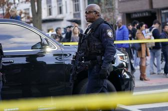 Streljanje v bližini Bele hiše, ranjena tudi pripadnika nacionalne garde