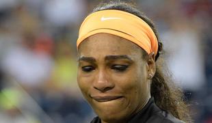 Serena Williams je komaj zadrževala solze (video)
