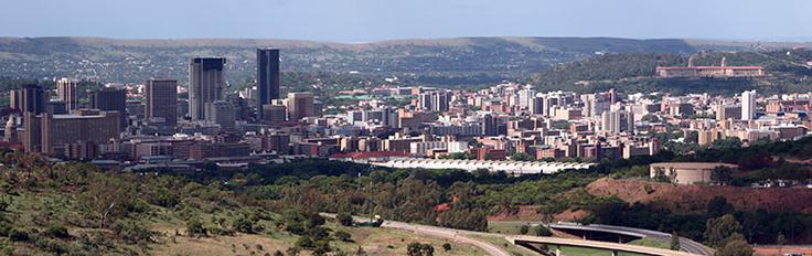 "Slovenija je povsem drug svet," pravi Shani, ki se je iz skoraj trimilijonske Pretorije preselila v vasico z okoli 500 prebivalci. | Foto: Društvo Biti novinar