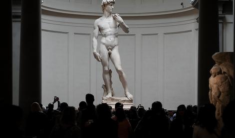 Ste vedeli? Na toliko časa in tako očistijo Michelangelovega Davida.
