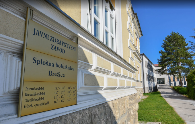 Po besedah direktorice brežiške bolnišnice Anice Hribar, je bil 35-letni zdravnik zadnjič na delovnem mestu 17. julija. | Foto: Google maps