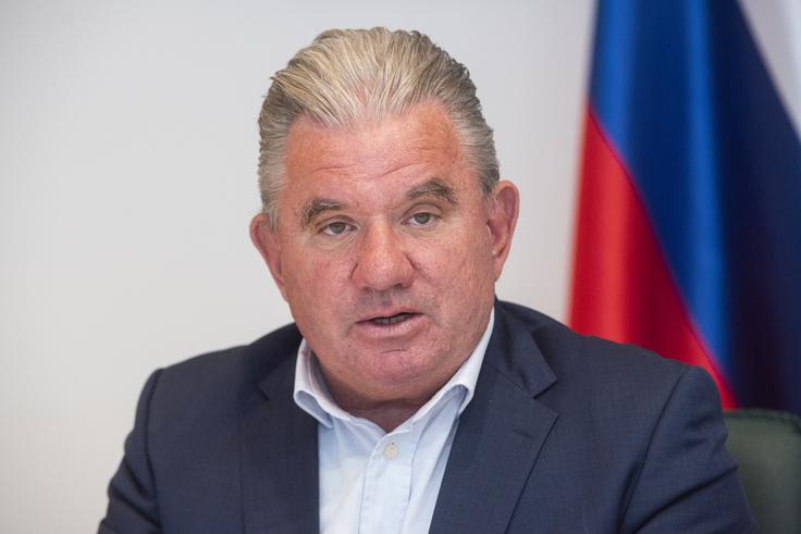 Andrej Vizjak je bil v preteklosti večkrat minister v vladah Janeza Janše, med drugim je vodil resorje za gospodarstvo, delo ter okolje in prostor. | Foto: STA