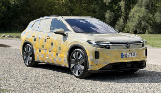 Novo ime, a še zamaskiran: SUV, ki bo pri Volkswagnu zamenjal kar dva
