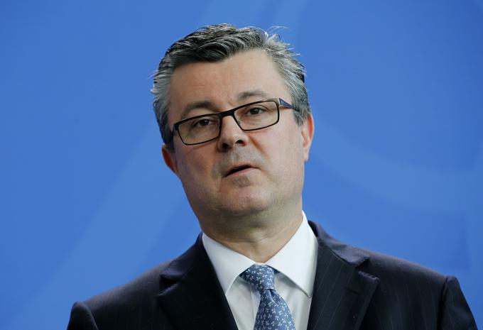 Hrvaški premier Orešković je včeraj dejal, da ne namerava odstopiti. | Foto: Reuters