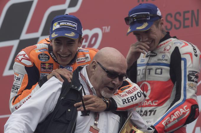 Marquez se je drugega mesta veselil, kot da bi zmagal. Logično: Lorenzo je bil deseti, Rossi pa ni končal dirke. | Foto: 