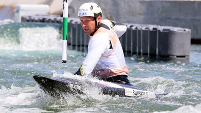 Uspešne kvalifikacije za slovenske čolne v Parizu, Savšek tretji