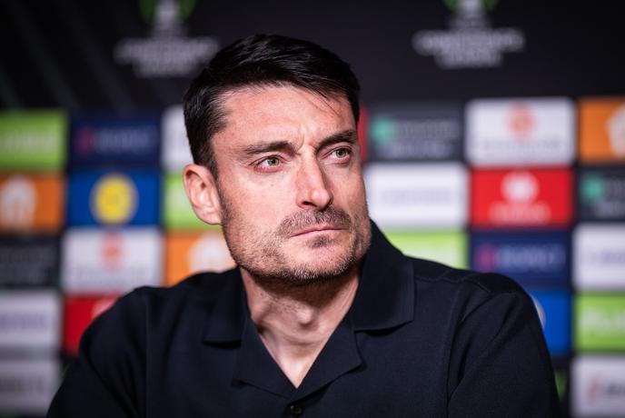 Besede Riere še kako odmevajo v Italiji, trener Fiorentine mu sporoča …