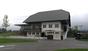 Kraljeva hiša - Golf Bled: srbski pogled na s(p)odobno hranjenje