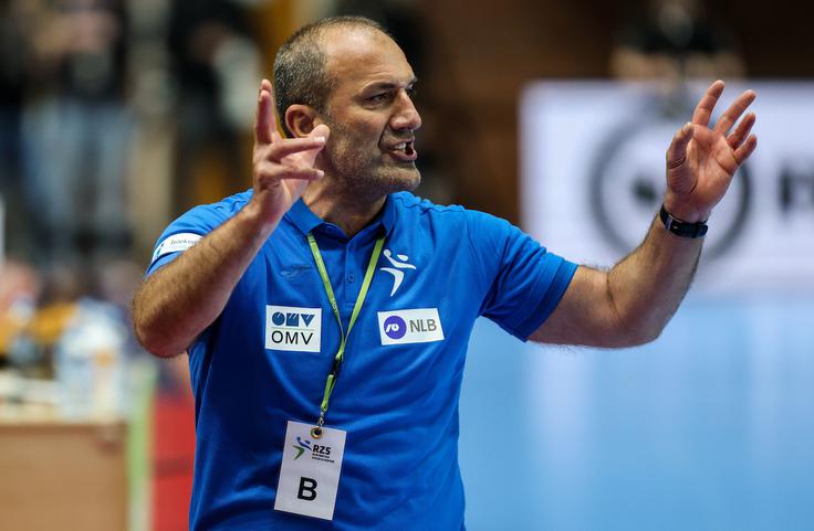 Dragan Adžić je s svojimi izbrankami ostal brez možnosti za uvrstitev v četrtfinale. | Foto: Vid Ponikvar