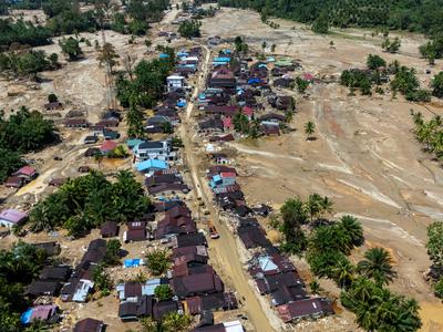 V Indoneziji in Šrilanki narašča število žrtev poplav, prihaja novo močno deževje #foto