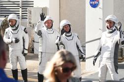 Evakuacija iz previdnosti: Nasina posadka predčasno nazaj na Zemljo #video