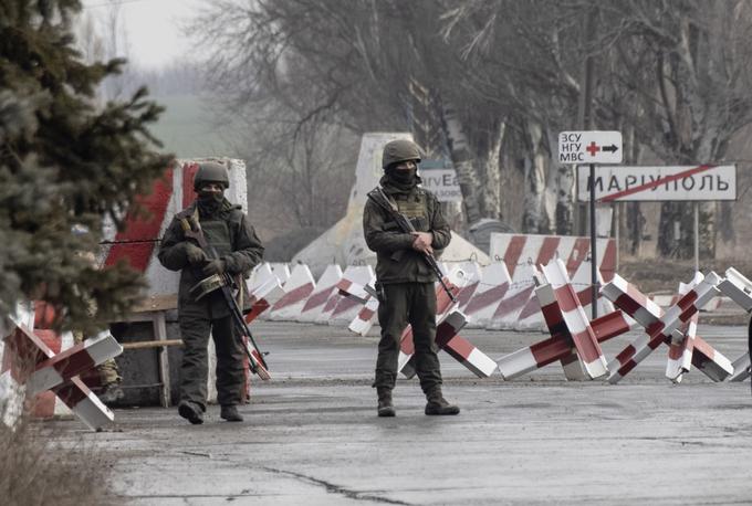 V Ukrajini zaradi dogajanja na meji z Rusijo vlada velika negotovost. | Foto: AP / Guliverimage