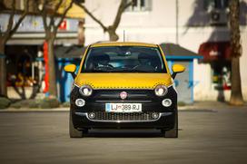 Fiat 500 1.2 8V lounge - šik mestni malček s posluhom za visoko modo