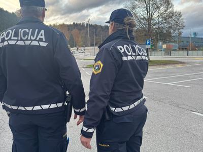 Policija v času praznikov še dodatno poziva k skrbi za varnost