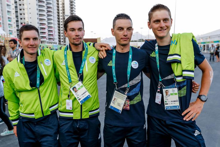 Kolesarski kvartet: Jan Polanc, Primož Roglič, Simon Špilak in Matej Mohorič. | Foto: Stanko Gruden, STA