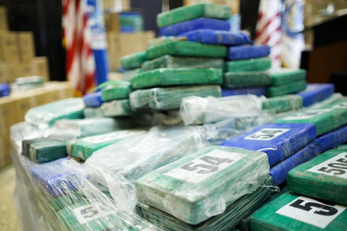 Kokain | V Ekvadorju, ki leži med Kolumbijo in Perujem, glavnima svetovnima proizvajalcema kokaina, so leta 2021 zasegli rekordno količino te droge, in sicer približno 210 ton, namenjenih v evropska pristanišča. | Foto Getty Images