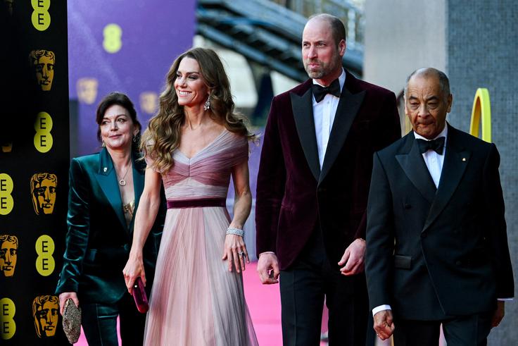 Slovesne podelitve nagrad sta se kot častna gosta udeležila princ William in princesa Kate. | Foto: Reuters