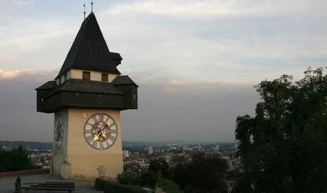 Avstrijki, ki so ju zamenjali po rojstvu, sta se po 35 letih srečali