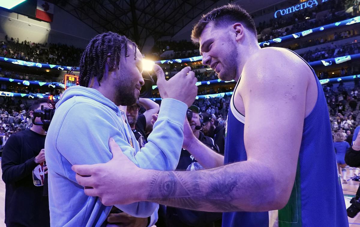 Brunson Dončić | Jalen Brunson in Luka Dončić sta ohranila veliko prijateljstvo.  | Foto Guliverimage