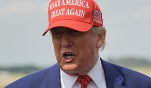 Hud udarec za Trumpa