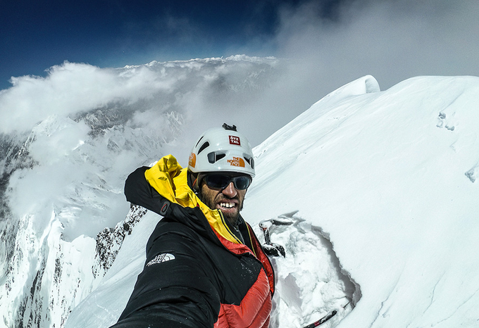 Hansjörg Auer med solo prvenstvenim vzponom na zahodni Lupghar Sar (7157 m).  | Foto: Red Bull Content Pool