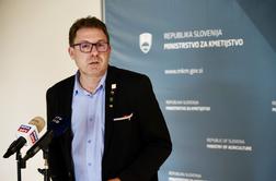 Cigler Kralj čebelarjem obljubil pomoč za panje najpozneje do leta 2028