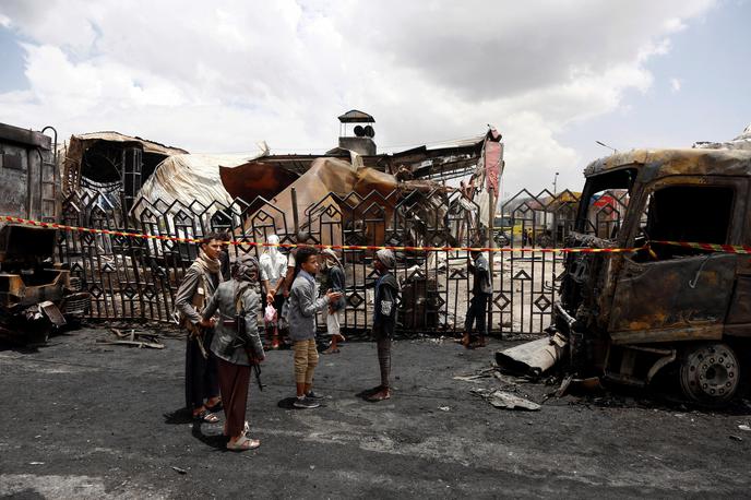 Sana, Jemen | Bezalel Smotrič je dejal, da bi Palestince najprej pozvali k umiku na jug Gaze, nato pa bi Izrael začel oblegati severni in osrednji del enklave, kar bi se končalo z aneksijo. "To lahko dosežemo v treh do štirih mesecih", je ocenil izraelski minister. | Foto Reuters