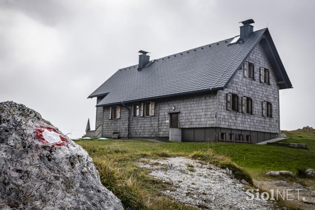 Krekova koča na Ratitovcu - Naj visokogorska planinska koča 2025