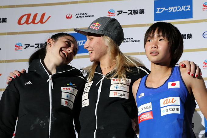 Široka nasmeha na zmagovalnem doru svetovnega prvenstva v Hačiodžiju na Japonskem. | Foto: Manca Ogrin
