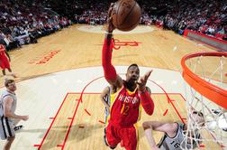 Houston Rockets na krilih Howarda premagali San Antonio