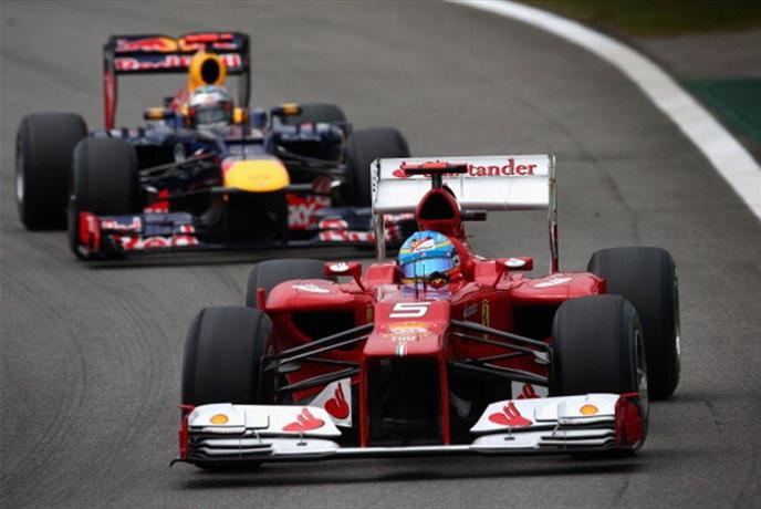 Ferrari želi pojasnilo, a Vettlov manever je bil legalen