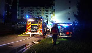 Zaradi požara v stanovanjskem bloku v Kranju evakuirali 150 stanovalcev #video