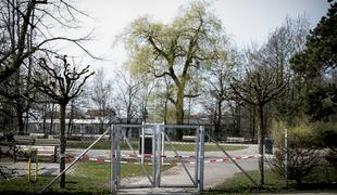 Žalostna primerjava: ljubljanski park Tivoli živahen lani in zapuščen letos #video