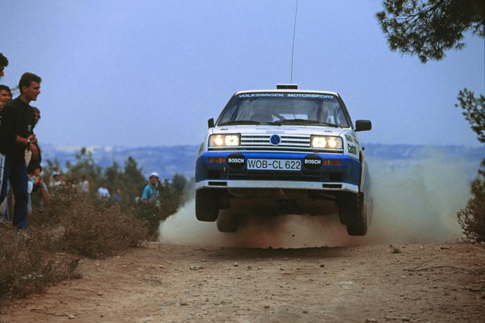 Volkswagen Motorsport | Projekt za svetovno prvenstvo v reliju konec osemdesetih let ni bil kdove kako uspešen, rezultat tega pa je bil prav poseben štirikolesen golf G60 rallye druge generacije. Tak dirkalni avtomobil je nastajal v Volkswagen Motorsportu v Hannovru, v devetdesetih pa je kraljeval tudi na slovenskih cestah. | Foto Volkswagen