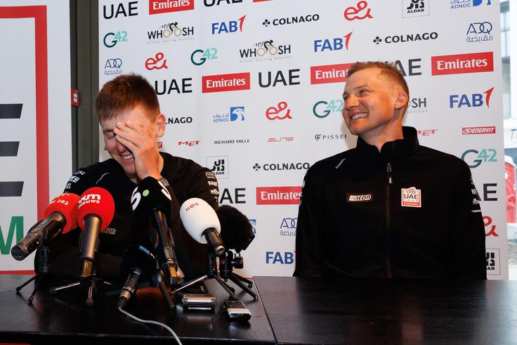 Tadej Pogačar in Tim Wellens | Foto: Reuters
