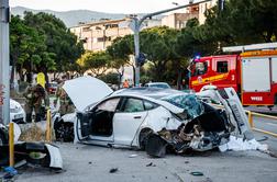 Grozljiva nesreča: v kolesarko trčil s 150 km/h #foto