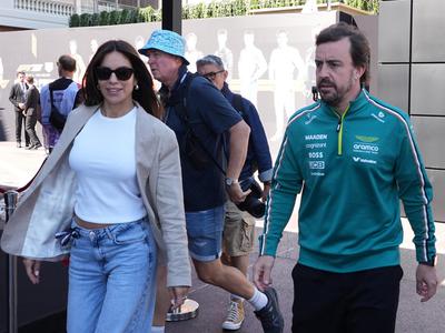 Fernando Alonso razkril ime sina in pokazal darilo formule 1