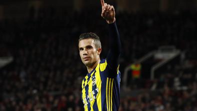 Old Trafford v en glas: Hvala, Robin van Persie. Turki ogorčeni. #video