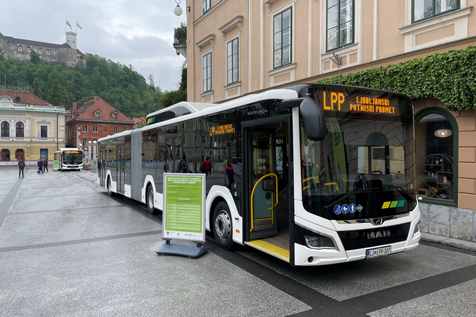 LPP novi avtobusi | Najnovejši avtobusi so znamke MAN Lions City Hybrid. So nizkopodni, tišji in udobnejši, dostopni pa tudi osebam z oviranostmi. | Foto Ljubljanski potniški promet