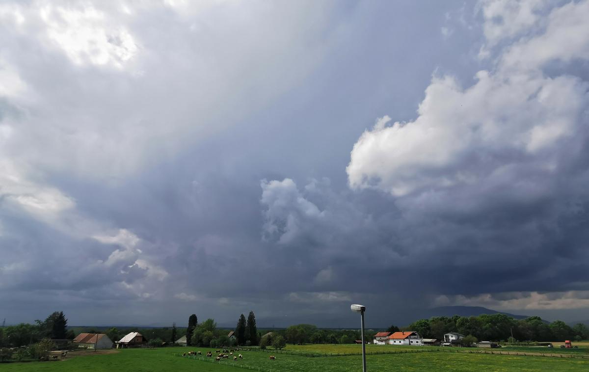 Nevihta Štajerska | Jutrišnji dan bo deževen in najhladnejši, nato sledita otoplitev in vse bolj stanovito vreme, ki se bo nadaljevalo do prvomajskih praznikov. | Foto Siol.net