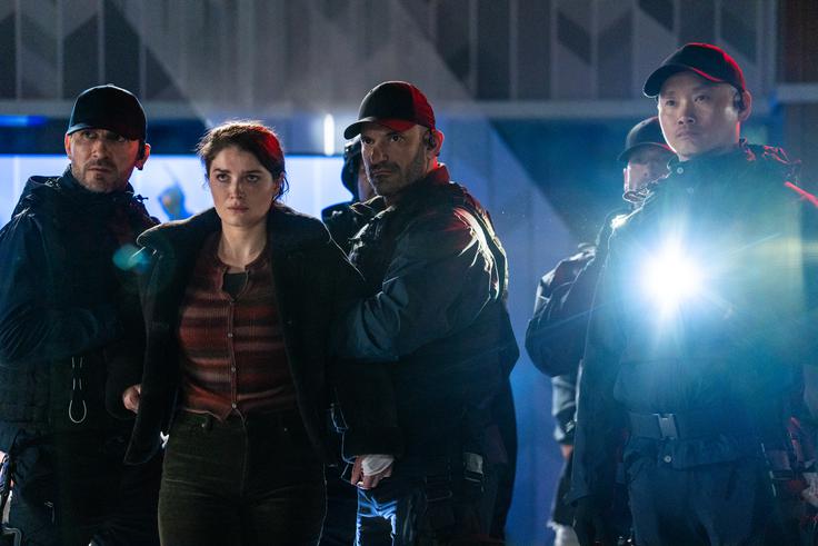Jane igra Eve Hewson, ki je zaslovela v serijah Iluminaries in Bad Sisters, sicer pa je hči enega največjih popzvezdnikov, Bona. | Foto: Karantanija Cinemas