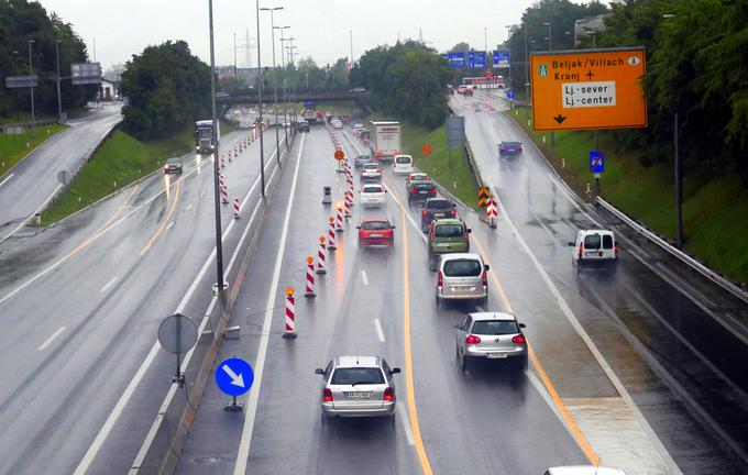 Na odseku ljubljanske severne obvoznice, kjer so se začela trimesečna vzdrževalna dela, so bili vozniki danes zjutraj še disciplinirani in daljših zastojev ni bilo. | Foto: 