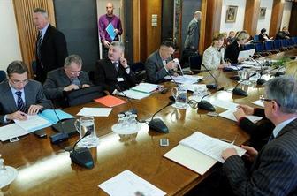 Koalicija zavrnila novelo zakona o javnih financah