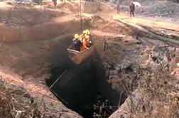 Bojijo se, da je pod zemljo ujetih še več rudarjev #video