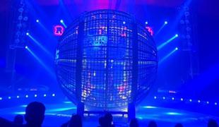 Akrobat umrl pred očmi gledalcev #video