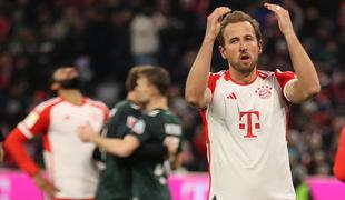 Werder šokiral Bayern, v Leverkusnu si manejo roke