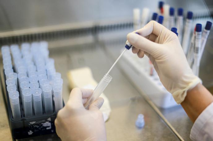 testiranje covid | Včeraj so potrdili 2.150 okužb s koronavirusom. | Foto Reuters