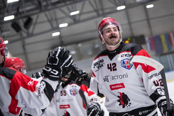 Hokejsko DP: RST Pellet Celje : Sij Acroni Jesenice | Jeseničani so na prvi tekmi v Celju zmagali s 4:1. Zvečer se lahko pred domačim občinstvom uvrstijo v finale. | Foto Jan Gregorc