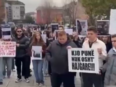 V Prištini izbruhnili protesti po umoru žrtve družinskega nasilja